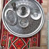 Диван-коврик, подушки, чайный сервиз 3