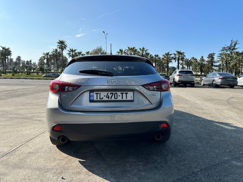 Mazda 3 hatchback 2013 года 4