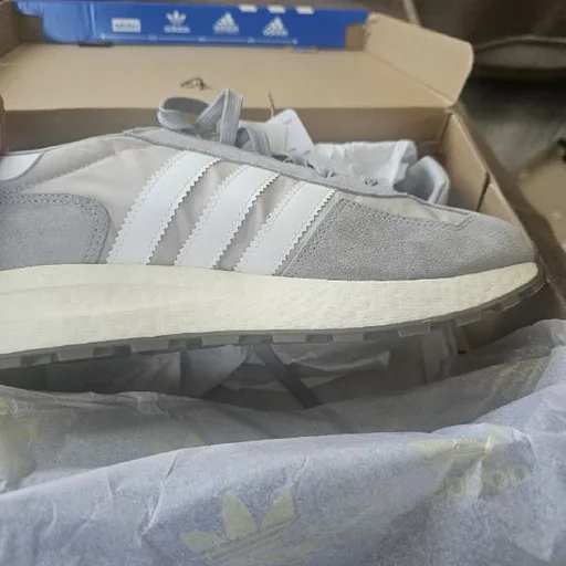 Кроссовки Adidas
