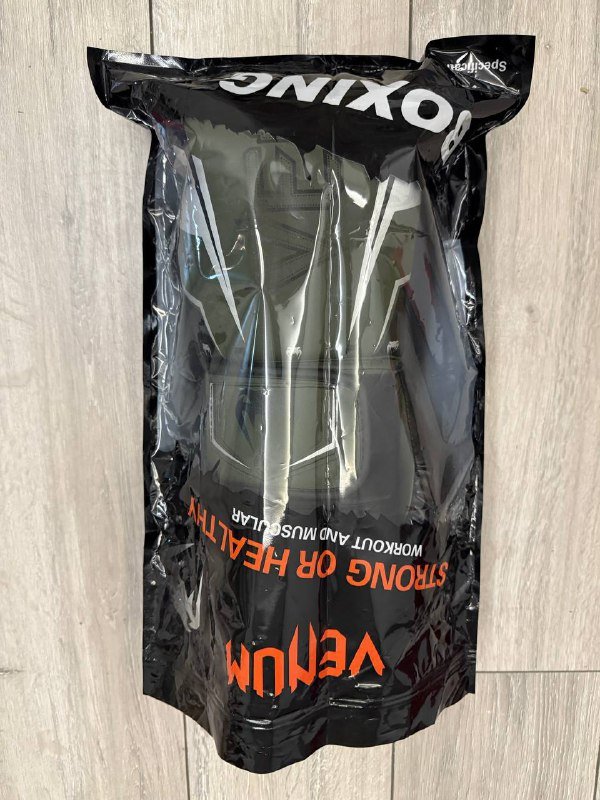 Перчатки боксерские 16oz, бинты длинные 6