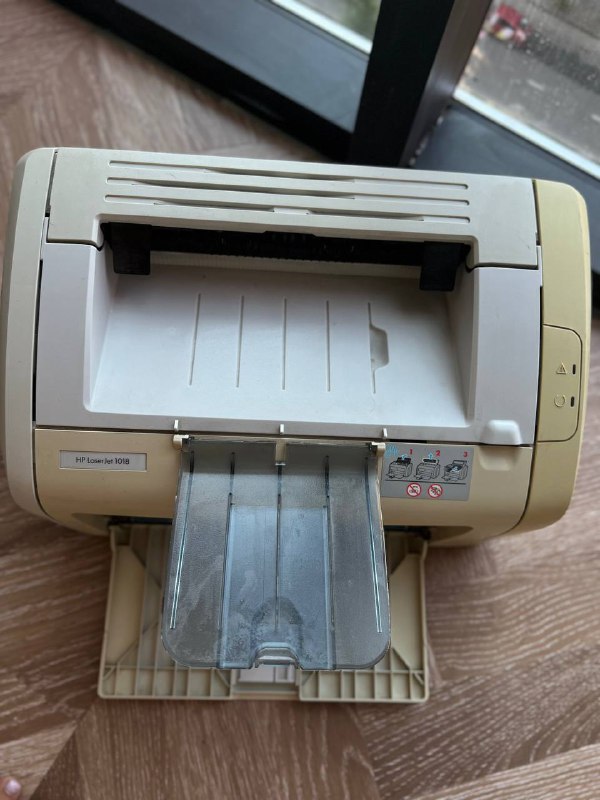 Принтер HP LaserJet 1018 3