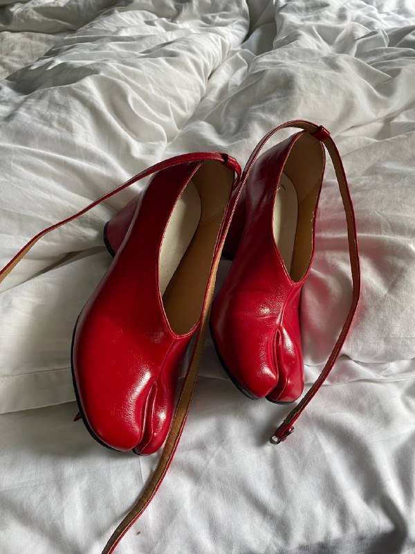 Женские красные туфли таби размер 38 5