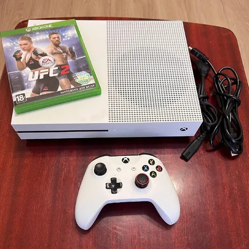 Xbox One S, геймпад, кабели, 3 диска