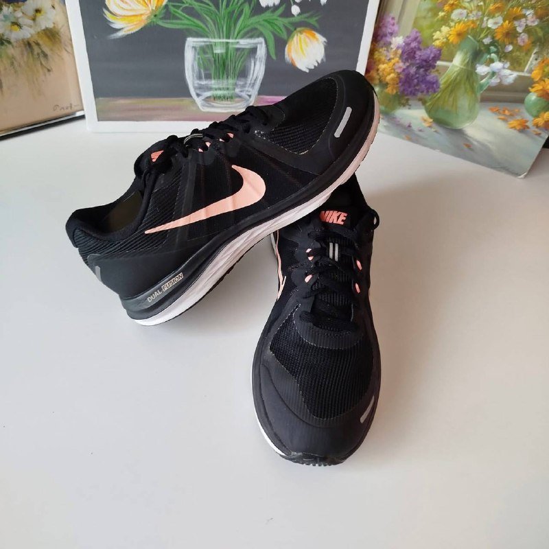 Кроссовки Nike размер 37.5 и 39 2