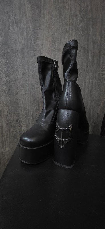Ботинки на каблуке 40 размер, Брюки кожаные XS S