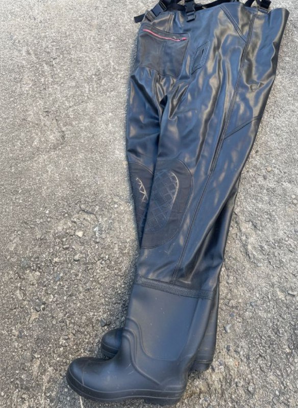 Рыбацкий набор для начинающих: удочки, сумка, кресло, костюм, снасти 9