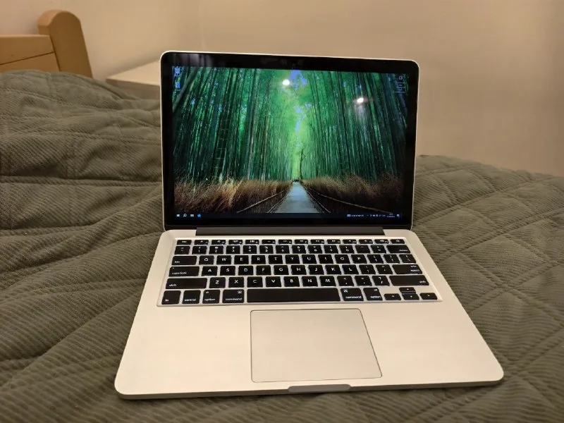 MacBook Pro 13 2015 Retina 1
