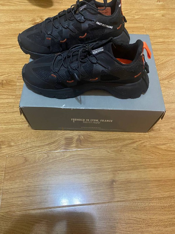 Palladium sneakers 3