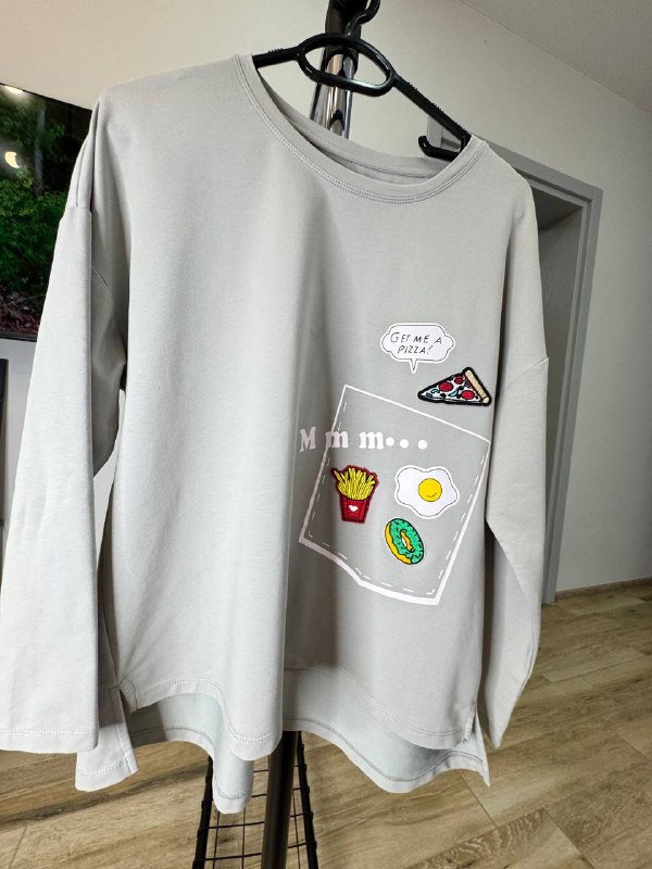 Кофточка размер L-XL 68% хлопок с принтом 1