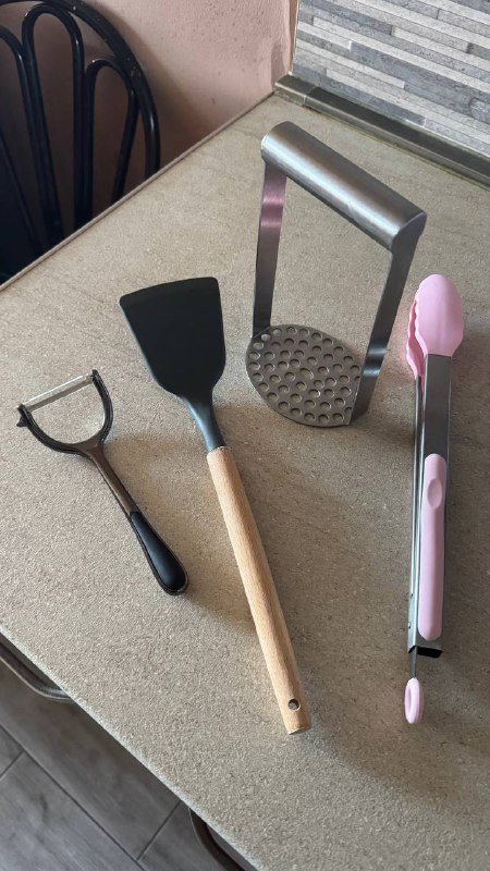 Лопатка силиконовая, щипцы силиконовые, толкушка, овощечистка