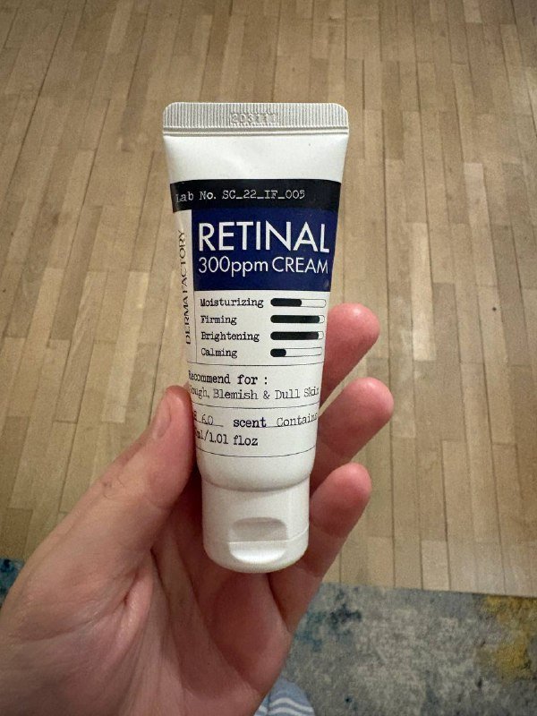 Лосьон La Roche Posay Effaclar, крем Derma Factory Retinal 3