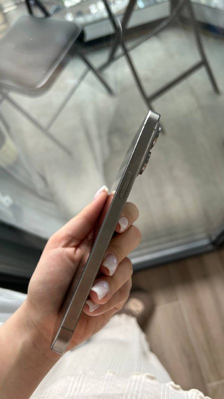 iPhone 15 Pro Max 512 GB 4