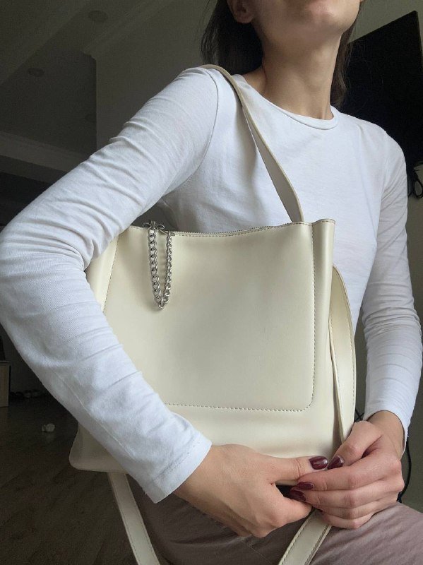 Сумка бежевую Love Republic