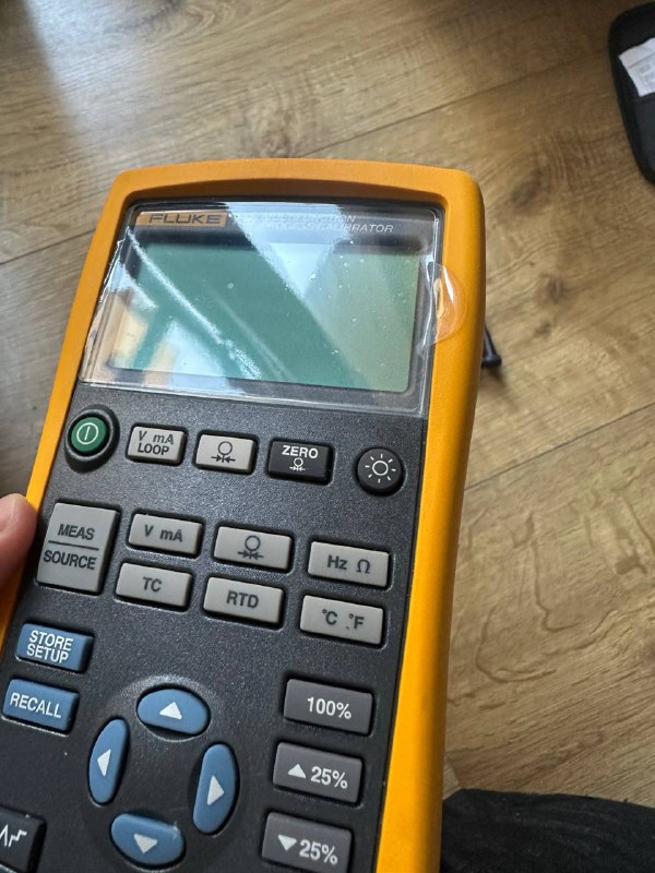 Калибратор процессов Fluke 725 2