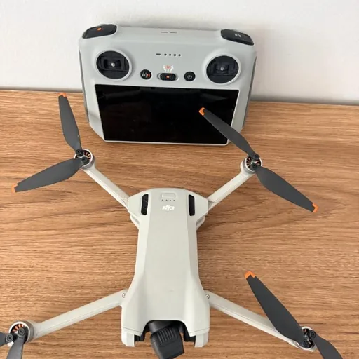 DJI Mini 3, MacBook Air M1 2020, PlayStation 5