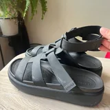 Сандалии Crocs Brooklyn Luxe Gladiator 2
