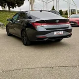 Hyundai Elantra SEL 2