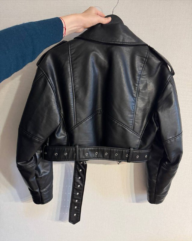 Кожаная укороченная куртка женщины размер S/M 2