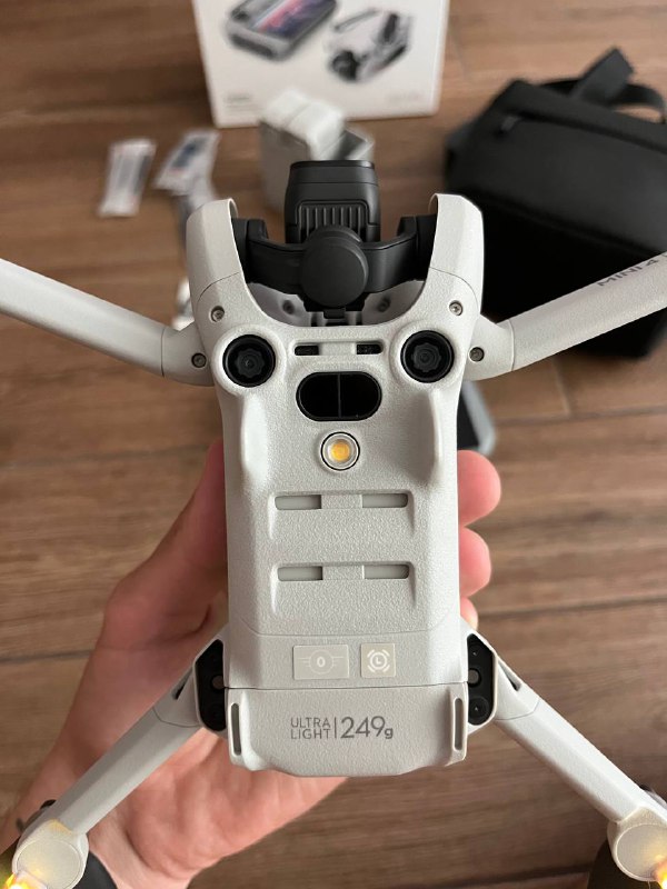 DJI Mini 4 Pro Fly More Combo дрон с аксессуарами 6