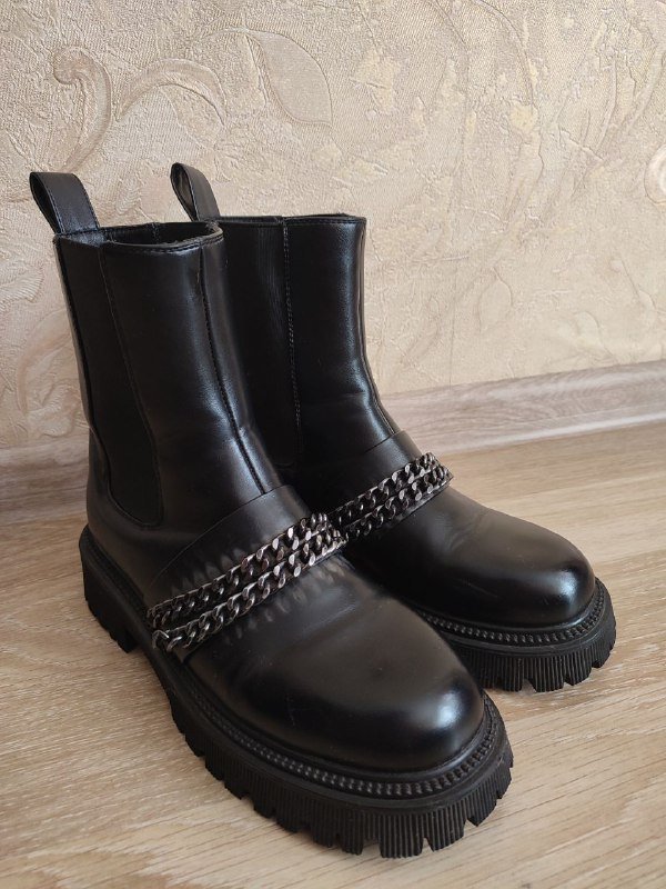 Свитеры, блузы, ботинки женские, брюки на резинке 7