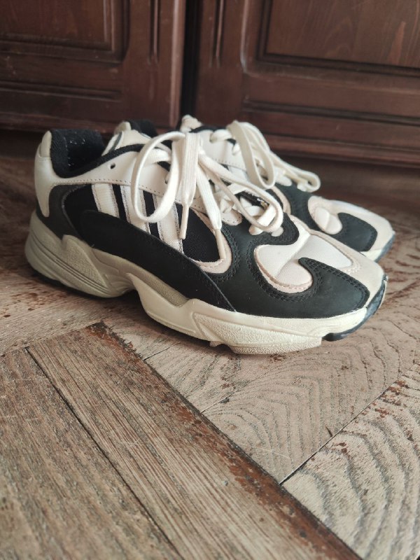 Кроссовки Adidas 37 размер, на стопу 26 см 2