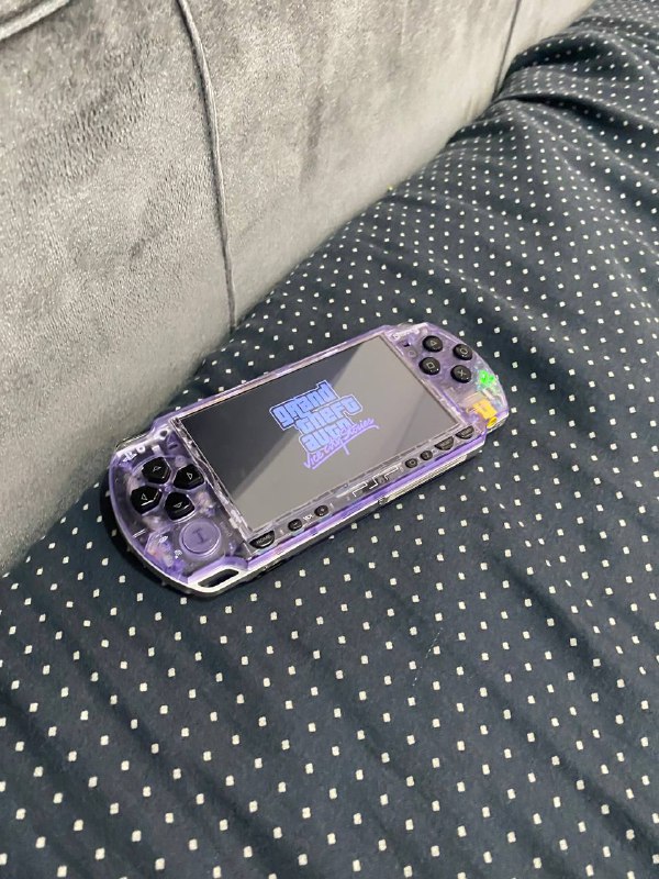 PSP (PlayStation Portable) for sale, includes extras 2