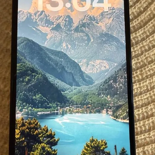 iPhone 16e 128 GB