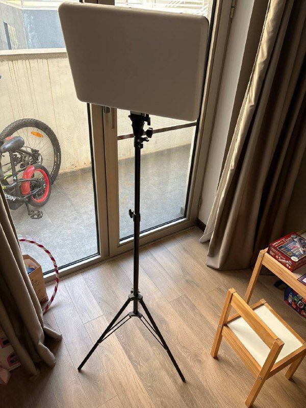 Лампа RGBW-LED для фото и видео на кронштейне