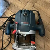 Ручной фрезер Bosch Professional 2