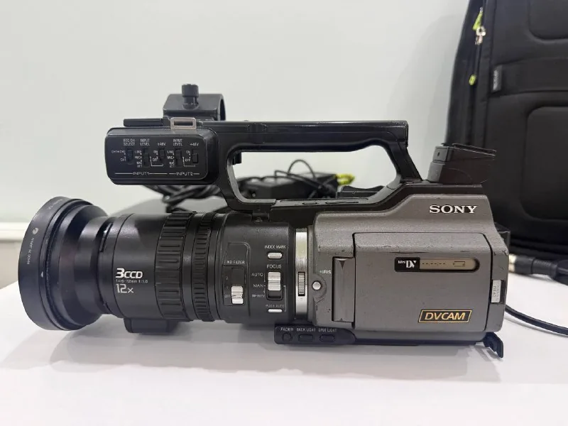 SONY DSR-PD170P camcorder, линзы, микрофон, ноутбук, сумка 1