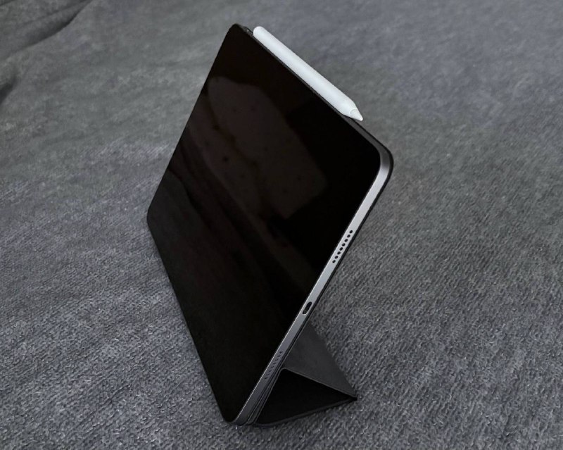 iPad Pro 11" М1 128 ГБ Wi-Fi, Apple Pencil, чехол 2