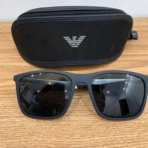 Солнцезащитные очки Emporio Armani