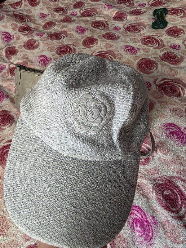 Кепочка Karl Lagerfeld серая 2