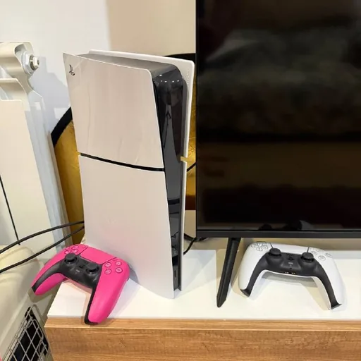 Sony PlayStation 5 Slim, 2 контроллера