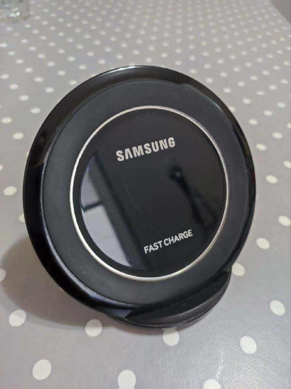 Беспроводная зарядка Samsung EP-NG930