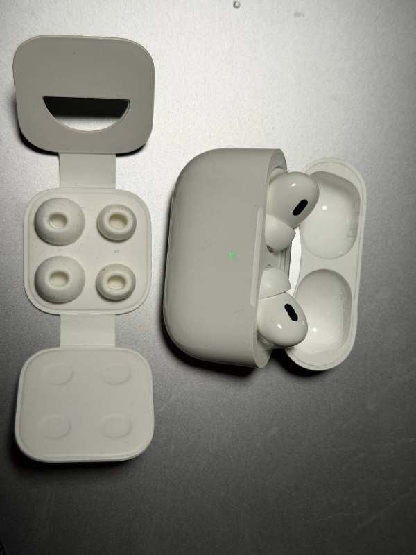 Airpods Pro 1-го поколения, Airpods Pro 2-го поколения, Apple Watch SE 2-го поколения 5