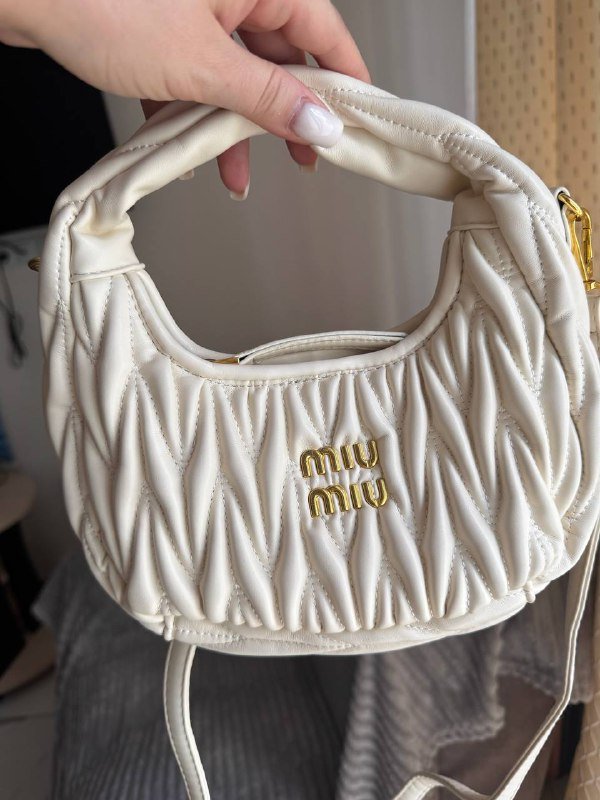 Сумка Miu Miu белая стеганая