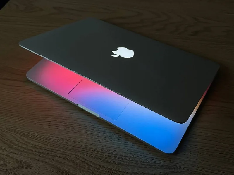 MacBook Pro 13 Retina 1