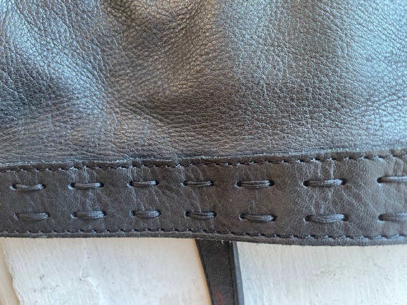 Черная сумка из натуральной кожи 4