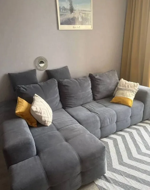 Угловой диван, стеллаж IKEA HEMNES 1