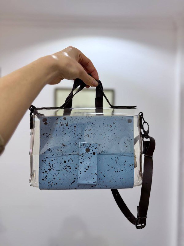 Голубая сумка, черная сумка, салатовая сумка