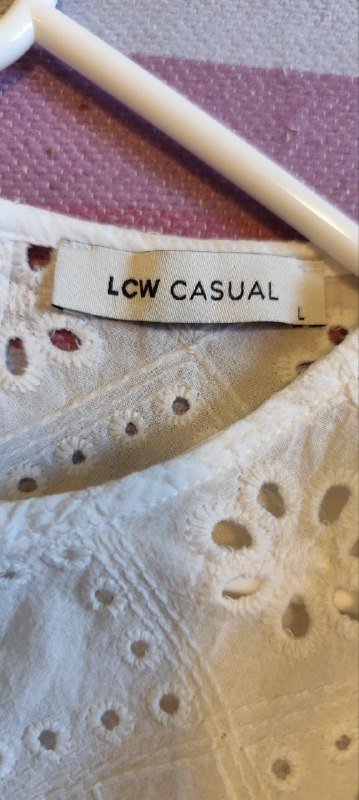 щёлочный лак для волос, мусс, блузка, юбка, туфли с острым носом 4