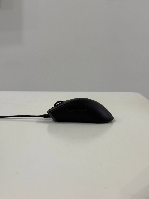 Мониторы MSI G244F E2, AOC I2281FWH, мышь Razer DeathAdder V3 6