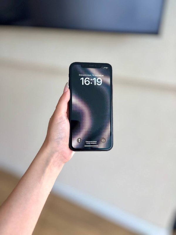 iPhone 12 Pro, iPhone Xr, iPad 7 поколения 4