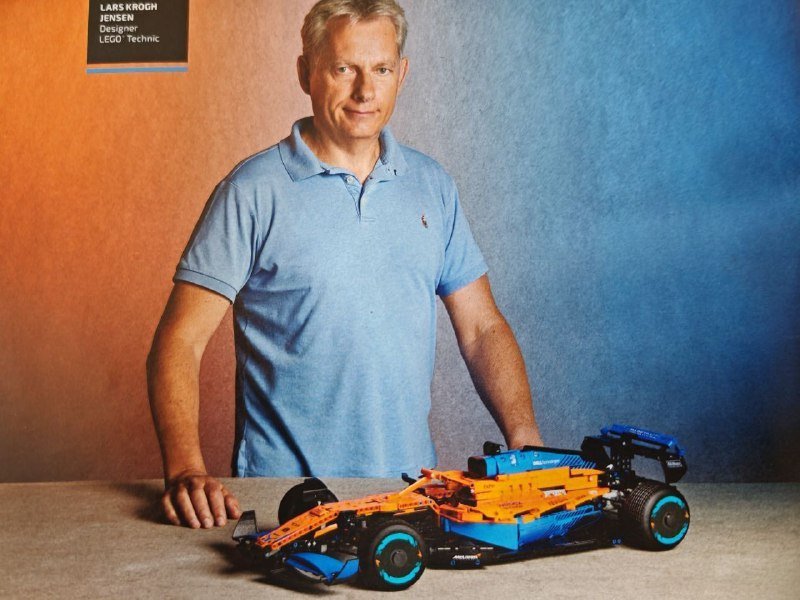 Большая коробка Lego и коллекционная модель Maclaren 2