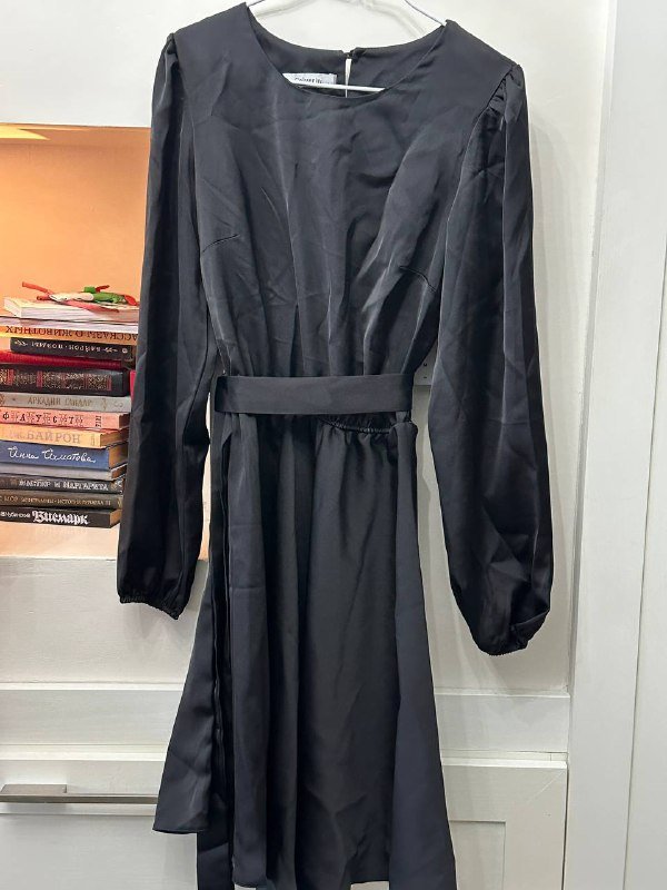 Платье Zara M, Платье атласное с поясом S-M 2