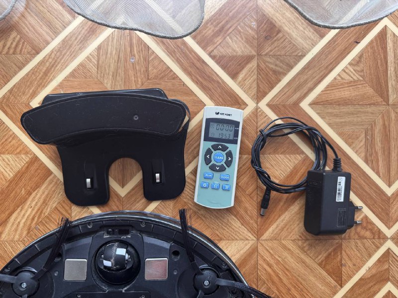 Робот-пылесос Kit Fort 3