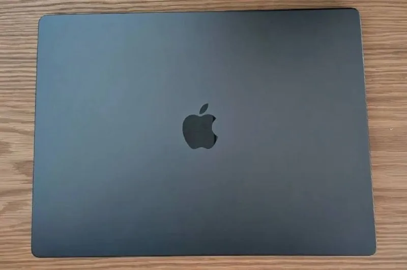 Apple MacBook Pro 14 M3 Pro 1
