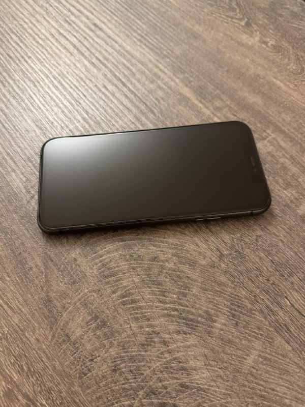 iPhone 11 64 GB Black 2