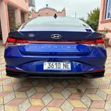 Hyundai Elantra SEL 2022 5